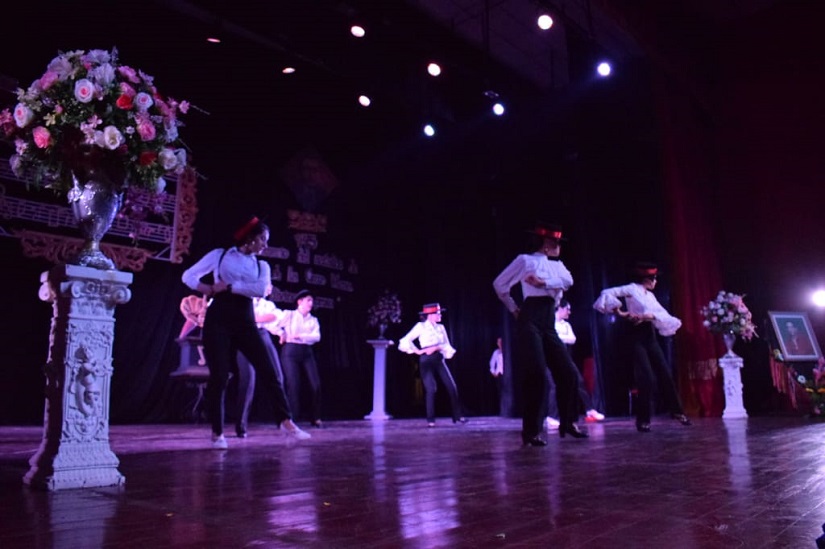 homenaje-teatro-leon